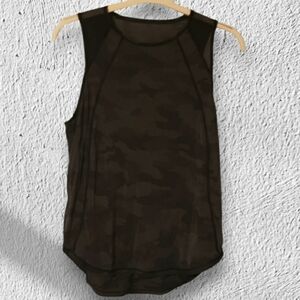 Lululemon Size 10 Black & Gray Camo Athletic Tank Top